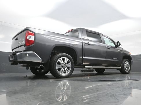 Used 2017 Toyota Tundra SR5 w/ SR5 Upgrade Package AWD/4WD image 32