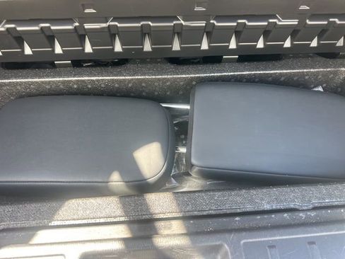 Used 2024 Mitsubishi Outlander SE Black Edition FWD image 39