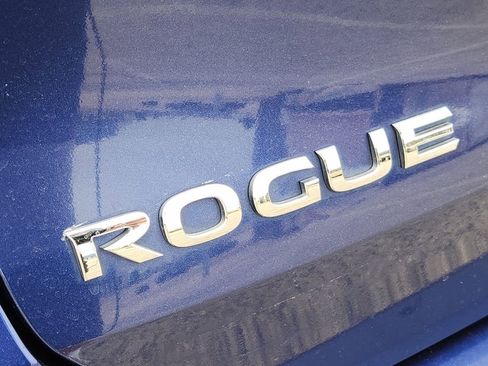 Used 2018 Nissan Rogue SL FWD image 9