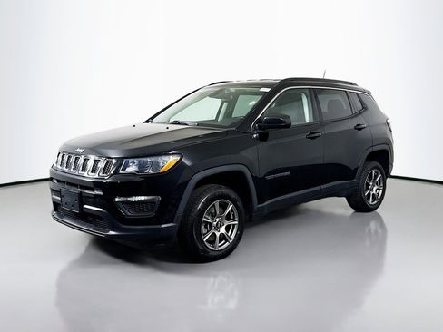 Used 2019 Jeep Compass Sport w/ Cold Weather Group image 4