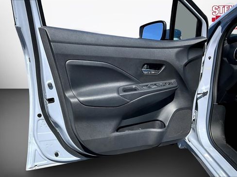 New 2025 Nissan Versa SV w/ Trunk Package image 24