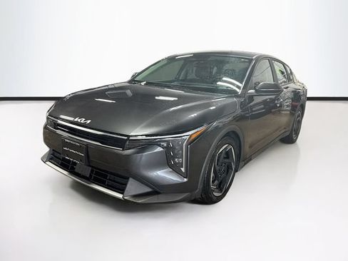 Used 2025 Kia K4 EX FWD image 3