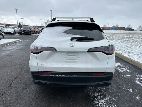 Used 2025 Honda HR-V LX image 7