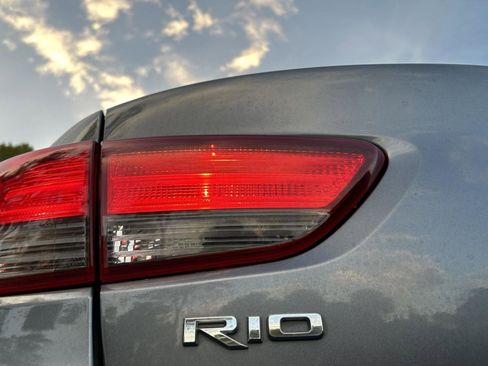 Used 2020 Kia Rio S image 10