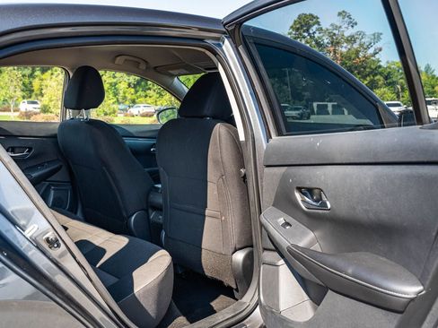 Used 2023 Nissan Sentra SV FWD image 13