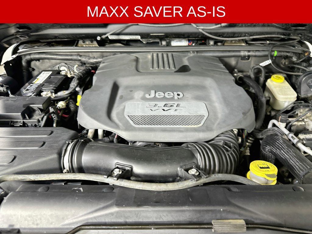 Used 2013 Jeep Wrangler Unlimited Sport AWD/4WD image 10