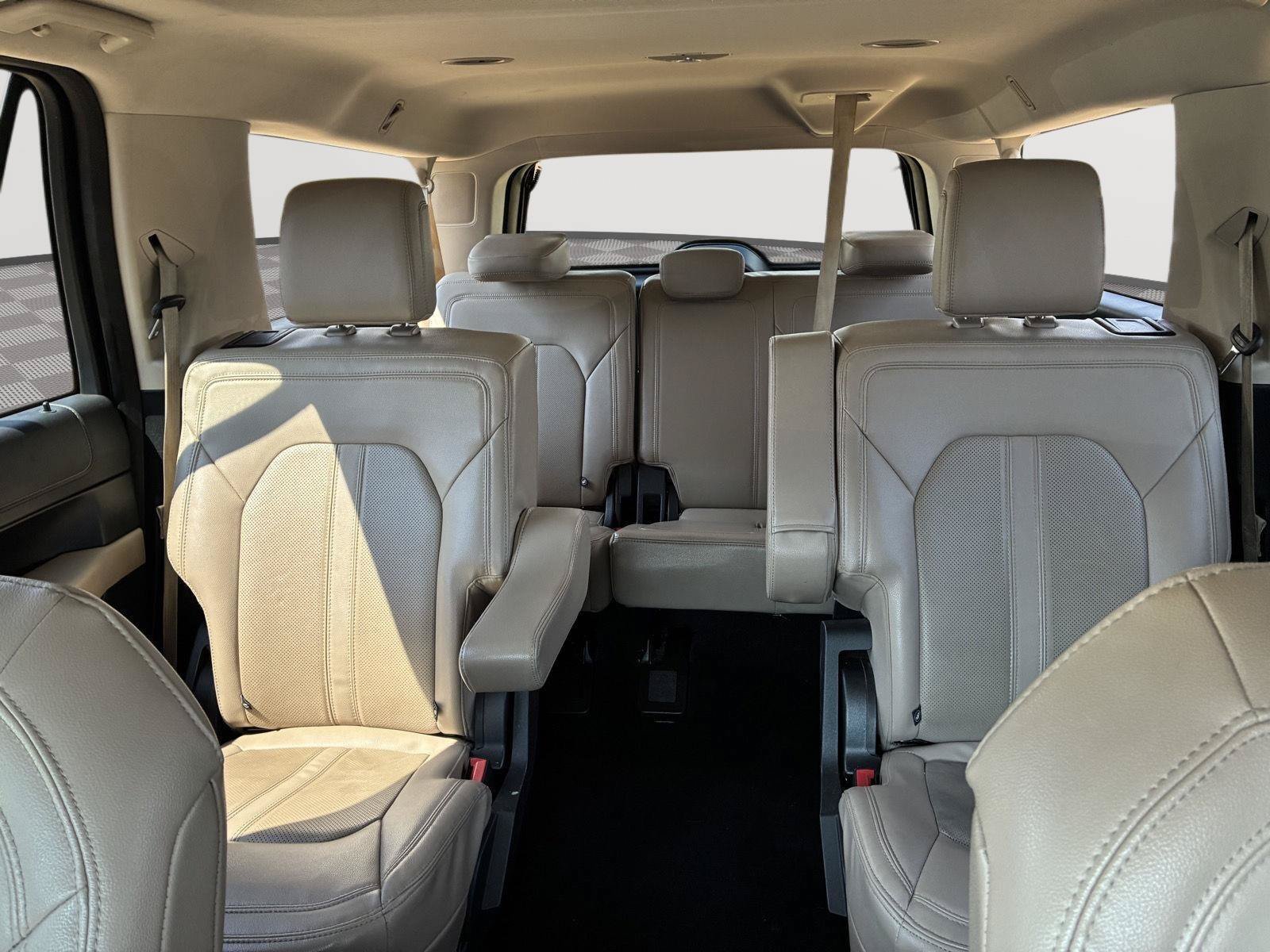 Used 2022 Ford Expedition Max Limited RWD image 20