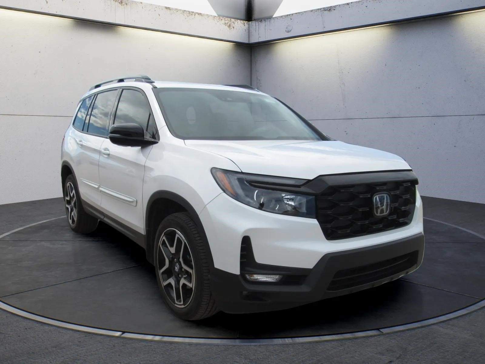 Certified 2023 Honda Passport Elite image 2