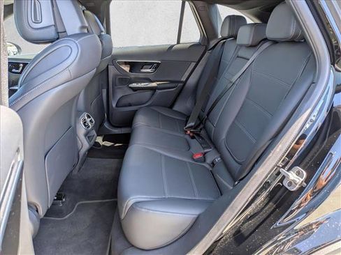 Used 2026 Mercedes-Benz GLC 300 4MATIC image 19