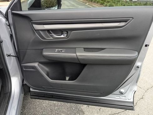 Certified 2025 Honda CR-V EX image 39