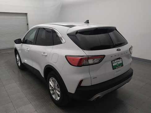 Used 2022 Ford Escape SE image 5