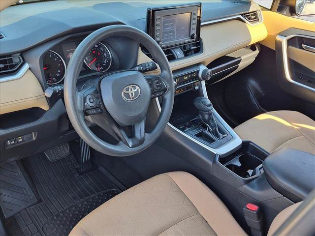 Used 2020 Toyota RAV4 XLE FWD image 10