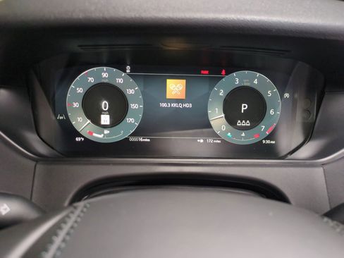 New 2026 Land Rover Range Rover Velar S AWD/4WD image 18