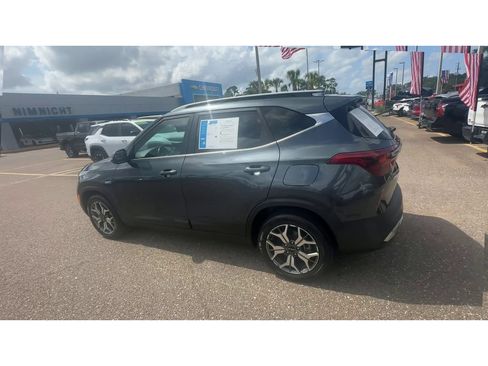 Used 2023 Kia Seltos EX AWD/4WD image 6
