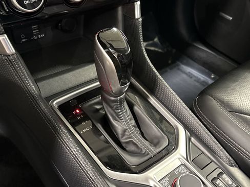 Used 2022 Subaru Forester Limited w/ Popular Package #2 image 32