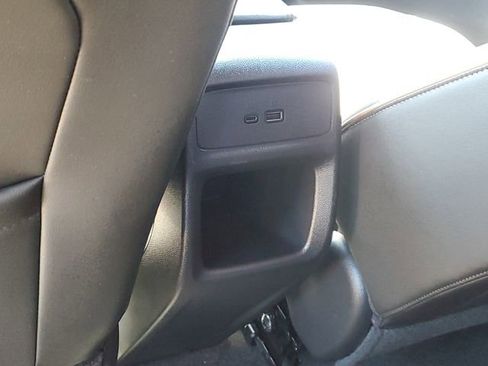Certified 2025 Buick Envista Sport Touring FWD image 28