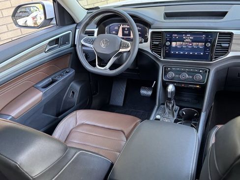 Used 2021 Volkswagen Atlas SEL Premium image 17