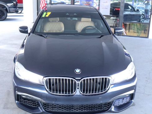 Used 2017 BMW 740i RWD image 9