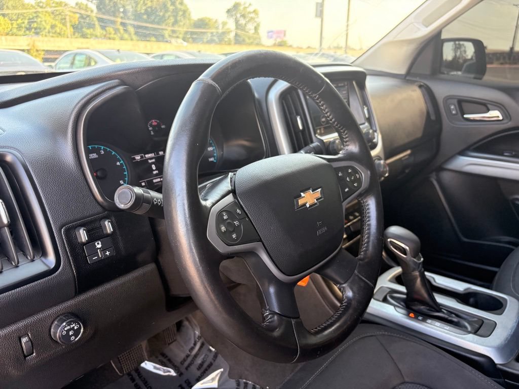 Used 2022 Chevrolet Colorado LT w/ Safety Package RWD image 10