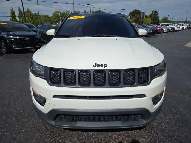 Used 2019 Jeep Compass Latitude FWD image 2