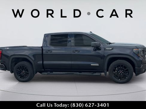 Used 2022 GMC Sierra 1500 Elevation w/ X31 Off-Road Package AWD/4WD image 8