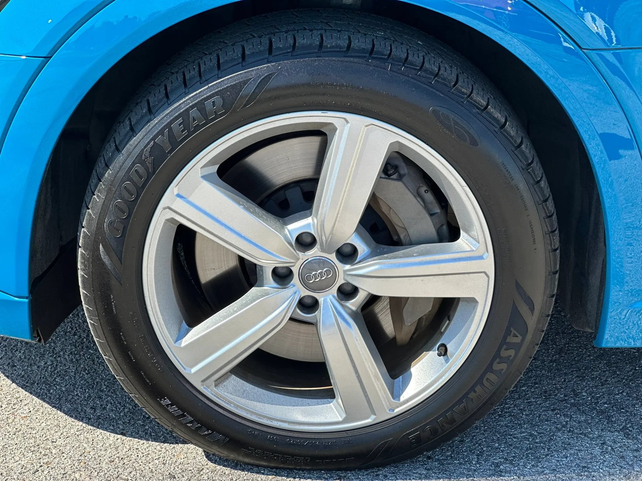 Used 2019 Audi e-tron Prestige AWD/4WD image 30