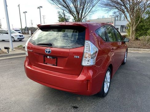 Used 2012 Toyota Prius V Five image 8