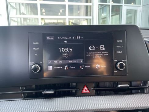 Used 2025 Kia Sportage LX FWD image 22