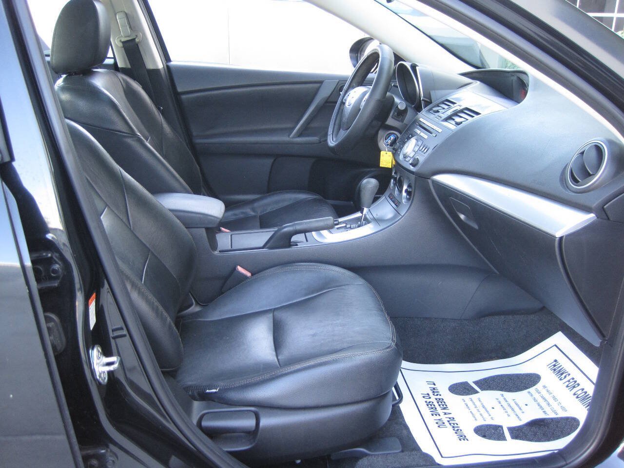 Used 2011 MAZDA MAZDA3 i Touring FWD image 26