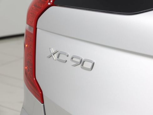 Used 2022 Volvo XC90 T6 Momentum w/ Climate Package image 54