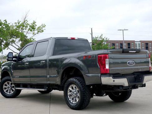 Used 2019 Ford F250 XLT w/ XLT Premium Package AWD/4WD image 21