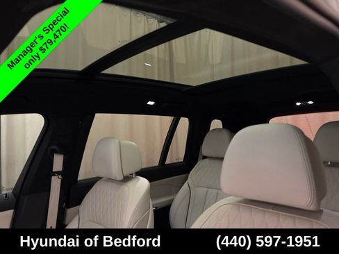 Used 2025 BMW X7 M60i AWD/4WD image 25