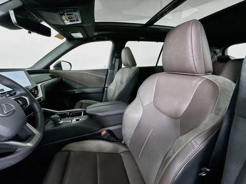 Certified 2025 Lexus TX 350 AWD w/ Technology Package image 12