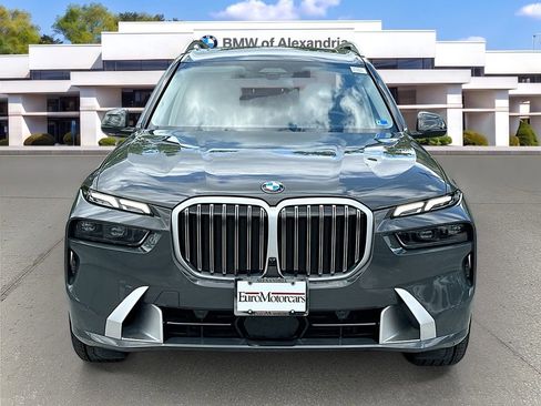 Used 2026 BMW X7 xDrive40i AWD/4WD image 2