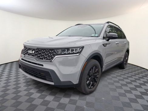 Used 2023 Kia Sorento S w/ Panoramic Sunroof Package AWD/4WD image 3