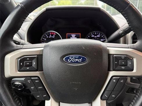 Used 2022 Ford F250 Lariat w/ Lariat Ultimate Package AWD/4WD image 11