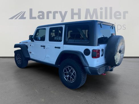 Used 2024 Jeep Wrangler Unlimited Rubicon w/ Convenience Group image 3
