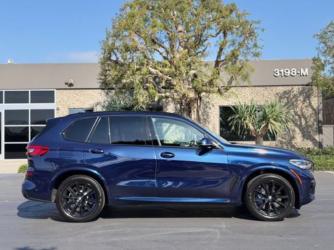 Used 2022 BMW X5 M50i w/ Climate Comfort Package AWD/4WD image 4