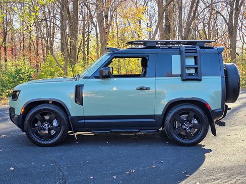 Used 2023 Land Rover Defender 110 75th Limited Edition image 4