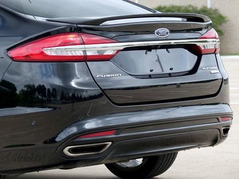 Used 2017 Ford Fusion Platinum image 18