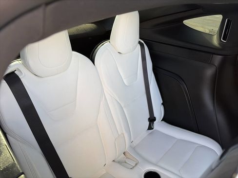 Used 2016 Tesla Model X 75D image 27