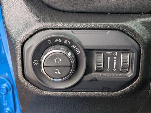 Certified 2022 Jeep Gladiator Overland w/ Popular Equipment Package image 23