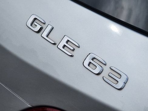 Used 2019 Mercedes-Benz GLE 63 AMG 4MATIC image 19
