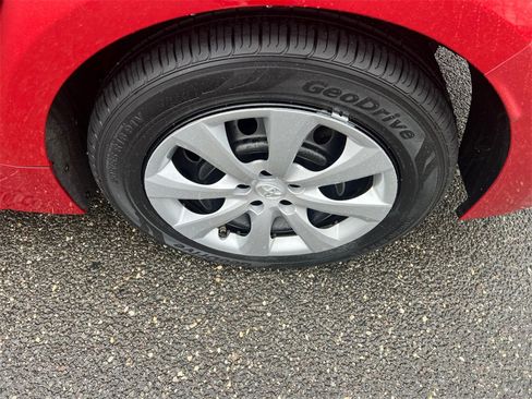 Used 2021 Toyota Corolla LE w/ Carpet Mat Package (TMS) image 23