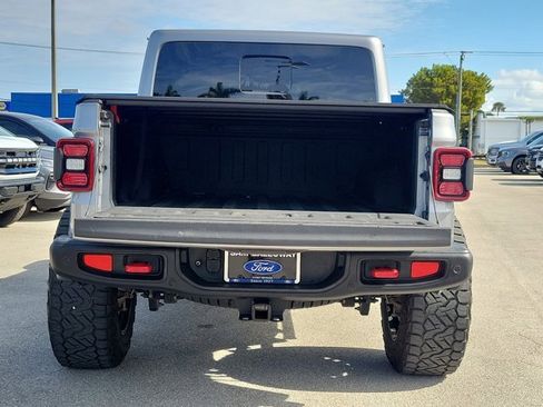 Used 2020 Jeep Gladiator Rubicon image 12