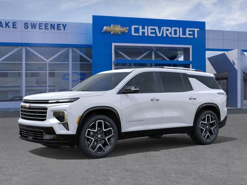 New 2026 Chevrolet Traverse High Country image 2