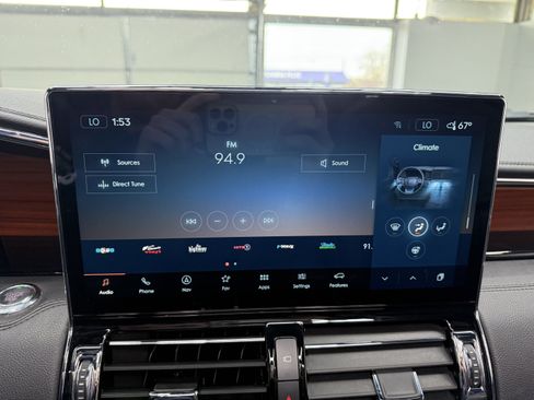 Used 2022 Lincoln Navigator Reserve w/ Equipment Group 201A image 20