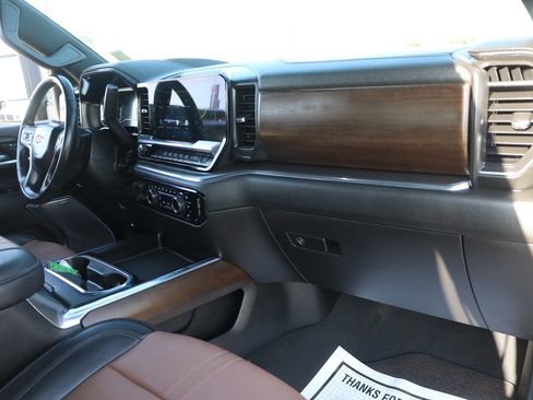 Used 2024 Chevrolet Silverado 2500 High Country w/ Technology Package AWD/4WD image 35