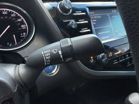 Used 2018 Toyota Camry LE FWD image 28