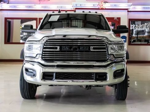 Used 2022 RAM 5500 Tradesman w/ Chrome Appearance Group AWD/4WD image 7